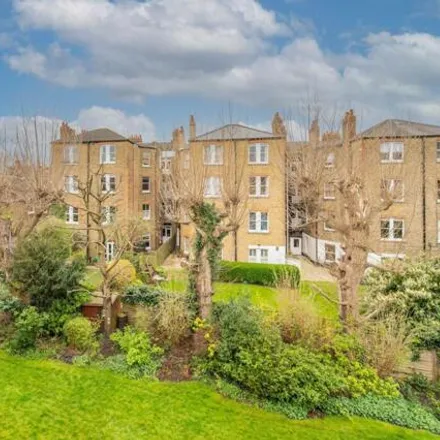 Image 5 - Normanton House, Trouville Road, London, SW4 8QN, United Kingdom - Apartment for rent