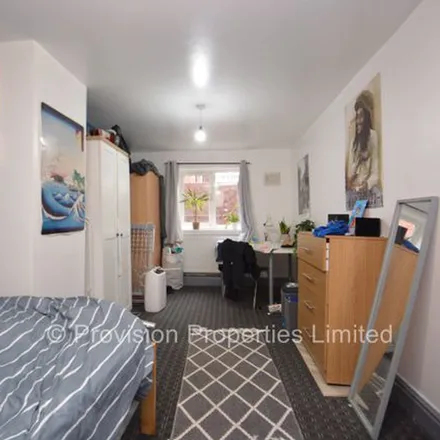 Image 6 - Mayville Street, Leeds, LS6 1ND, United Kingdom - Townhouse for rent