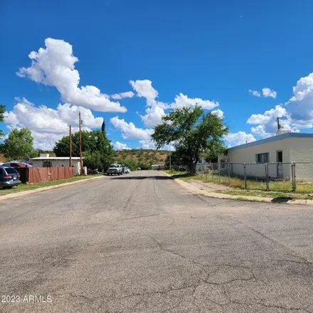 Image 4 - 942 Mohave Avenue, Huachuca City, Cochise County, AZ 85616, USA - House for sale