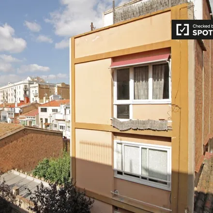 Image 7 - Carrer del Llenguadoc, 18, 08030 Barcelona, Spain - Apartment for rent