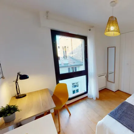 Rent this 6 bed room on 10 Rue Juge in 75015 Paris, France