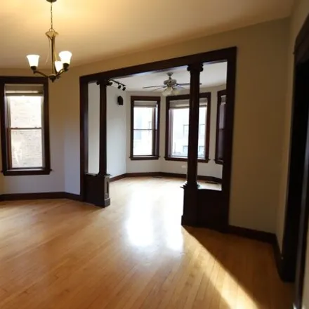 Image 6 - 2320 West Armitage Avenue, Chicago, IL 60647, USA - House for sale