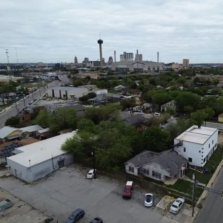 Buy this 3 bed house on 911 S Hackberry St in San Antonio, Texas