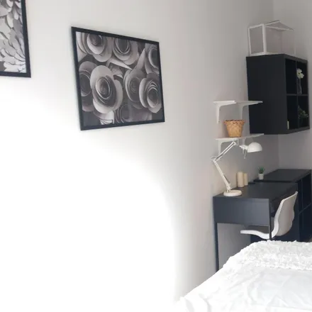 Rent this 5 bed room on CB finanziamenti in Viale Papiniano 45, 20123 Milan MI