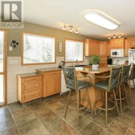 Image 2 - Sylvan Lake, AB T4S 1A9, Canada - House for rent