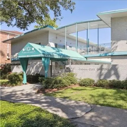 Buy this 1 bed condo on 2833 Saint Charles Avenue in New Orleans, LA 70115