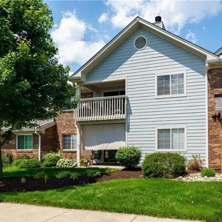 Buy this 2 bed condo on 6600 Hedington Square in Centerville, OH 45459