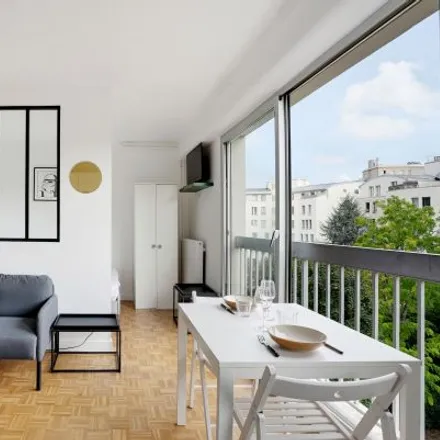 Rent this studio apartment on 7 Rue de l'Amiral Courbet in 75012 Saint-Mandé, France