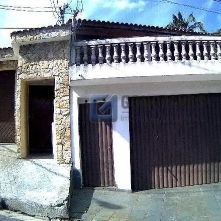 Buy this 3 bed house on Rua Bento Dias Lemes in Assunção, São Bernardo do Campo - SP