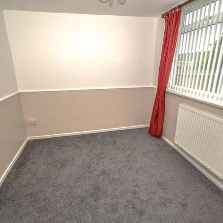 Rent this 3 bed duplex on Lumley Avenue in South Shields, NE34 7DW