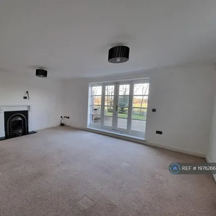 Image 2 - Whitlingham Hall, 1-15 Kirby Road, Trowse, NR14 8QH, United Kingdom - House for rent