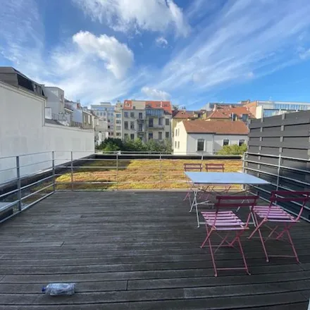 Rent this 2 bed apartment on Avenue Louise - Louizalaan 101 in 1050 Brussels, Belgium