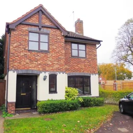 Rent this 3 bed house on Packhorse Close in Worcester, WR2 6AG