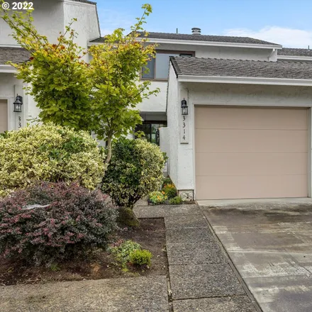 Buy this 3 bed condo on 3316 Northeast 29th Street in Gresham, OR 97030