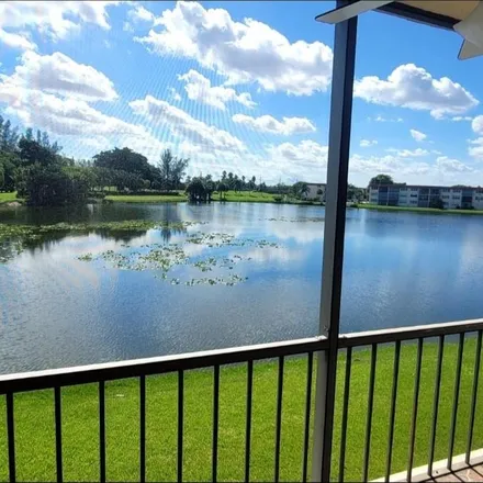 Buy this 1 bed condo on 9400 North Hollybrook Lake Drive in Pembroke Pines, FL 33025