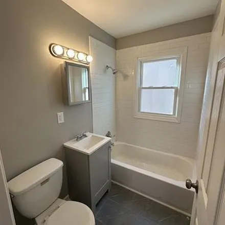 Image 7 - 2108 Euclid Street, Lincoln Park, MI 48146, USA - Apartment for rent