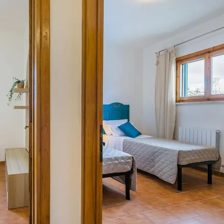 Rent this 2 bed apartment on Rosignano in Sottopassaggio della Stazione, 57016 Rosignano Solvay LI