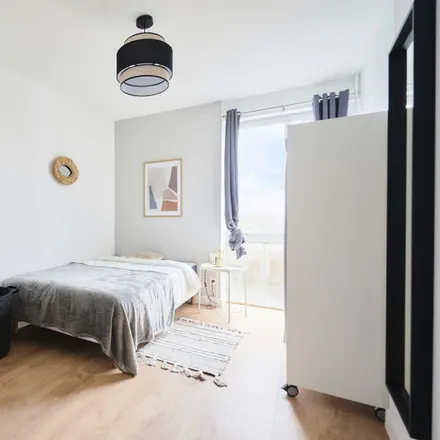 Rent this 1 bed room on 11 Rue François Genin in 80000 Amiens, France
