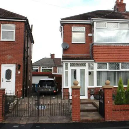 Buy this 3 bed duplex on Atherley Grove in Failsworth, M40 3RE