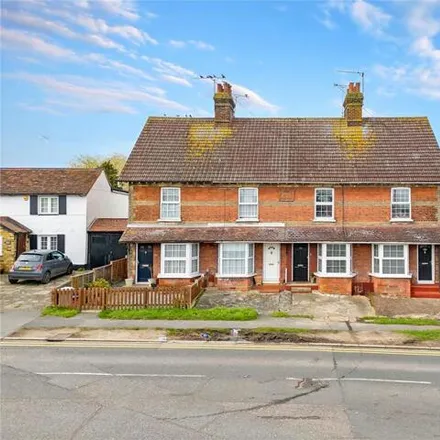 Image 1 - Shenfield High School, Chelmsford Road, Brentwood, CM15 8QL, United Kingdom - Townhouse for sale