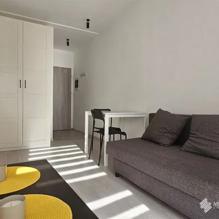 Rent this 2 bed apartment on Szkoła Podstawowa nr 17 im. Tadeusza Kościuszki in Józefowska, 40-142 Katowice