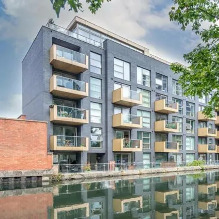 Buy this 3 bed apartment on Amberley Waterfront in 82 Amberley Road, London