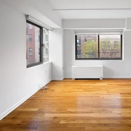 Image 8 - 240 East 10th Street, New York, NY 10009, USA - Condo for sale