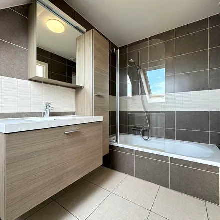 Rent this 1 bed apartment on Geraardsbergsestraat 258 in 9300 Aalst, Belgium