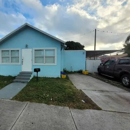 Buy this 3 bed house on Walgreens in 10th Avenue North, Lake Worth Beach