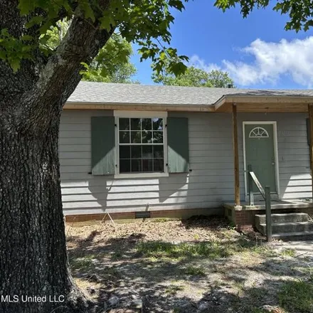 Buy this 2 bed house on 1114 36th Avenue in Gulfport, MS 39501