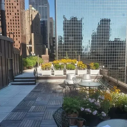 Image 7 - 235 East 49th Street, New York, NY 10022, USA - Apartment for sale