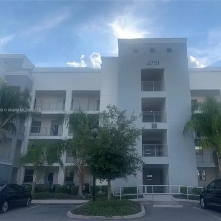 Buy this 2 bed condo on Santiago Place in Osceola County, FL 34746