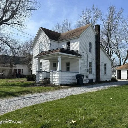 Buy this 2 bed house on 828 South Metcalf Street in Lima, OH 45804