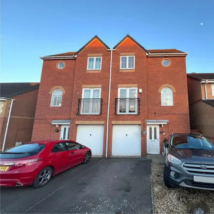 Buy this 3 bed duplex on Bolus Road in Braunstone Town, LE3 3EH