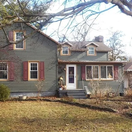 Buy this 3 bed house on 3762 Lake Road in Clarkson, Village of Brockport