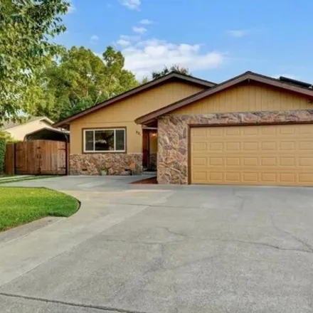 Rent this 3 bed house on 331 Berryessa Drive in Vacaville, CA 95687