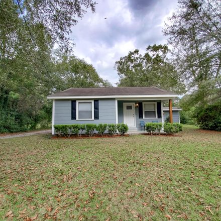 Rent this 3 bed house on E 2nd Ave in Petal, MS