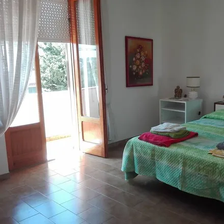 Rent this 5 bed house on 70013 Castellana Grotte BA