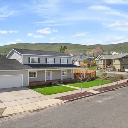 Buy this 5 bed house on 3461 Eaglecrest Avenue in Baker City, OR 97814