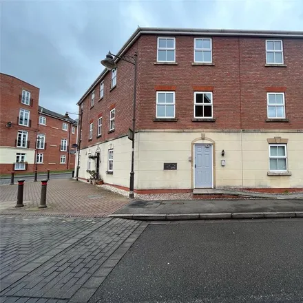 Rent this 2 bed apartment on Rumbush Lane in Dickens Heath, B90 1TJ