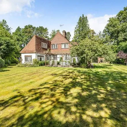 Image 9 - Spring Woods, Virginia Water, GU25 4PW, United Kingdom - Apartment for rent