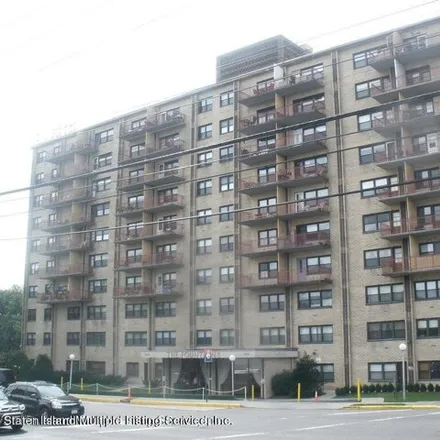 Buy this 2 bed condo on 1000 Clove Road in New York, NY 10301