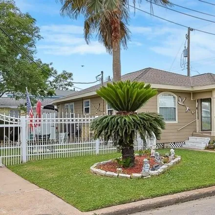 Buy this 2 bed house on 1915 55th St in Galveston, Texas