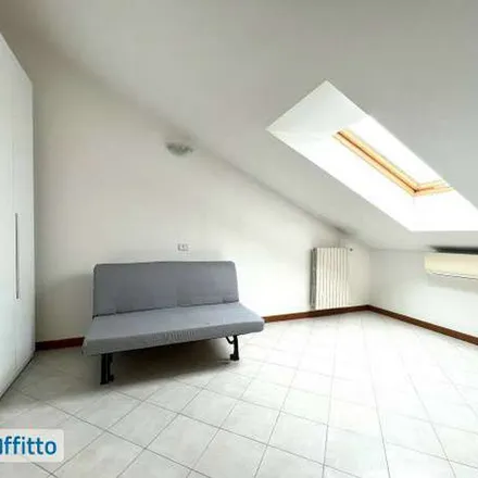 Image 2 - Via Ernesto Besenzanica, 20147 Milan MI, Italy - Apartment for rent