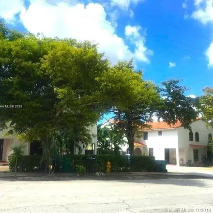 Rent this 3 bed townhouse on 3880 Southwest 84th Avenue in Coral Way Village, Miami-Dade County