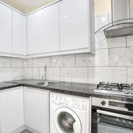 Rent this 4 bed apartment on Credenhill Street in London, SW16 6PP