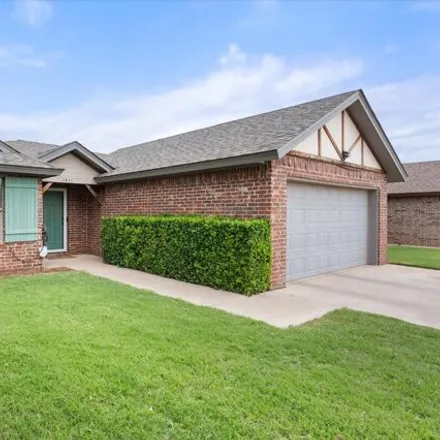 Image 4 - 1410 79th St, Lubbock, Texas, 79423 - House for sale
