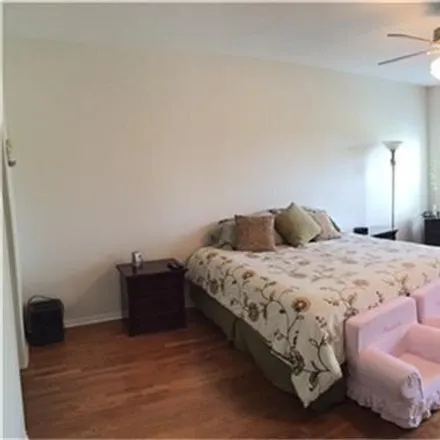 Image 4 - 3048 Holly Hall Street, Houston, TX 77054, USA - House for rent