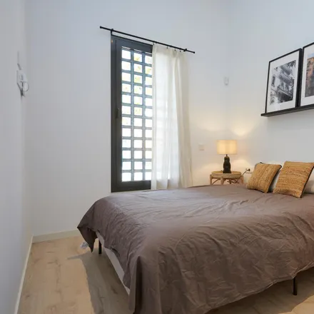 Rent this 2 bed apartment on Carrer de l'Aprestadora in 08902 l'Hospitalet de Llobregat, Spain