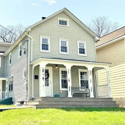 Rent this 3 bed house on 36 Oak Street in Village of Rhinebeck, Dutchess County